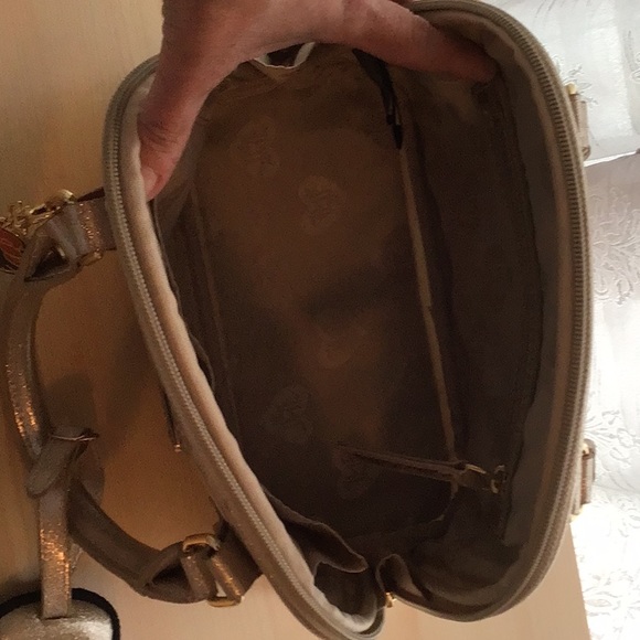 Hello Kitty Loungefly purse - Picture 5 of 7